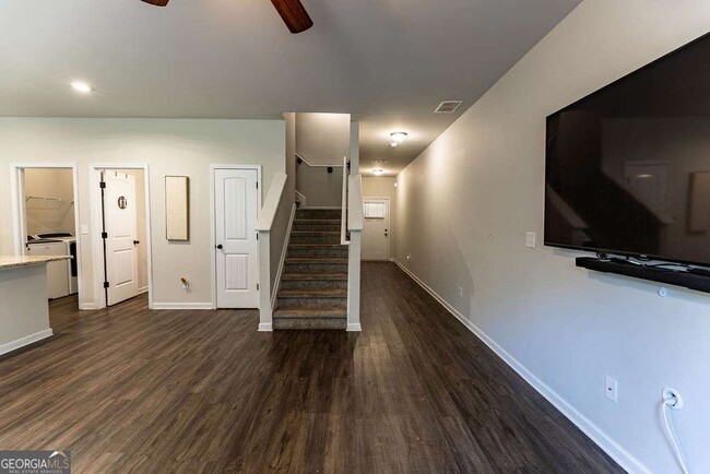 Building Photo - 1028 Mcconaughy Ct