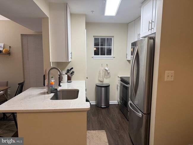 Building Photo - 4126 Timber Log Way