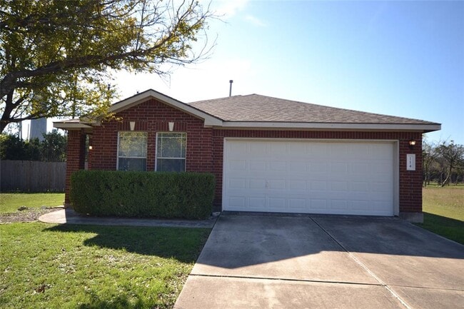 Primary Photo - 114 Washington Square Dr