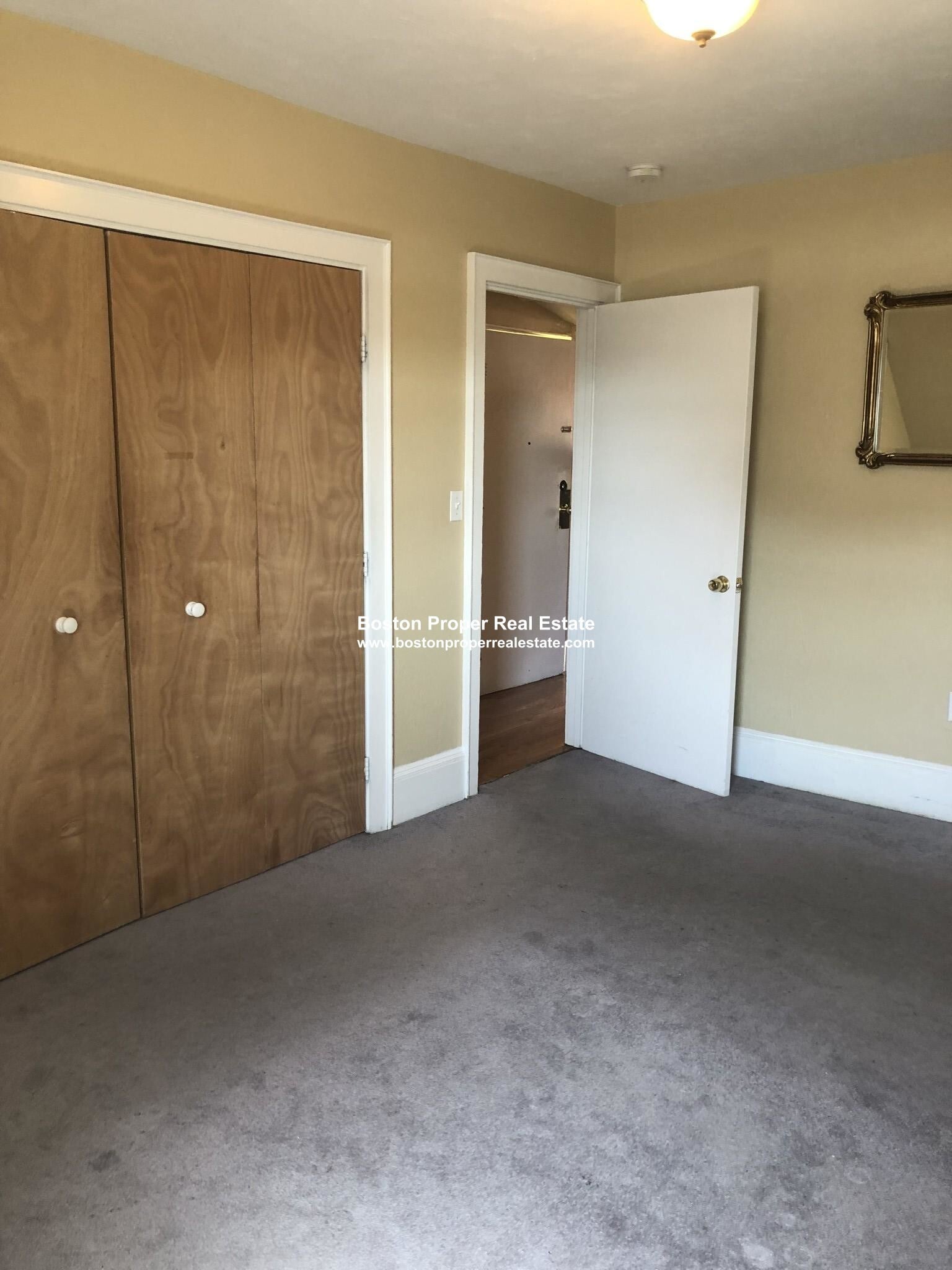 Building Photo - 48 Hereford St