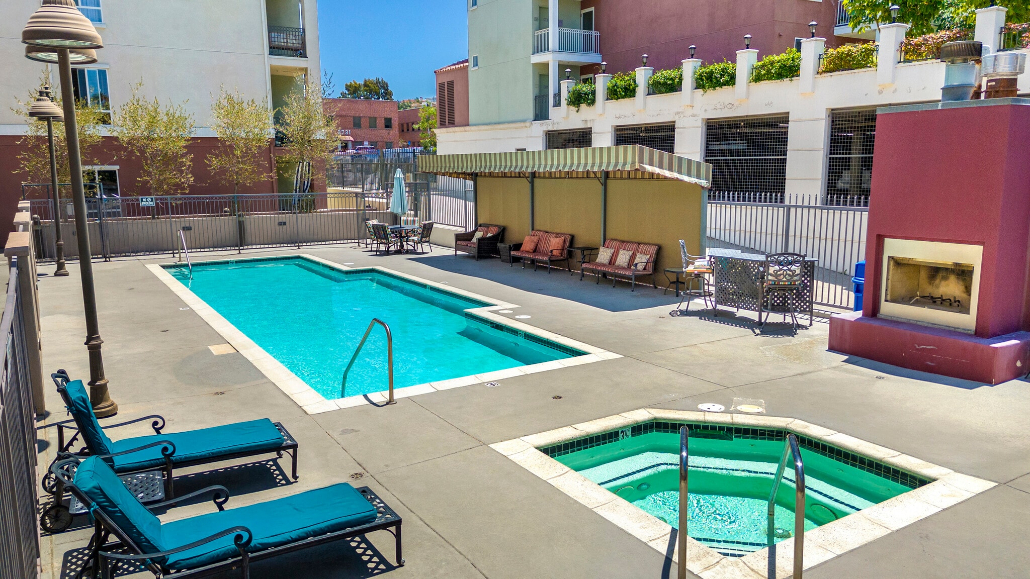 Building Photo - 3750 Santa Rosalia Dr