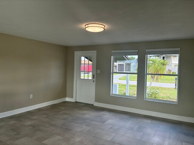 Building Photo - 5103 Condado Terrace