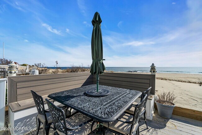 Building Photo - 55 Beach Front
