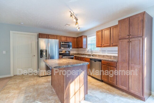 Building Photo - 1536 Passage Dr