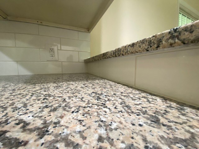 Building Photo - 220 Garland Dr