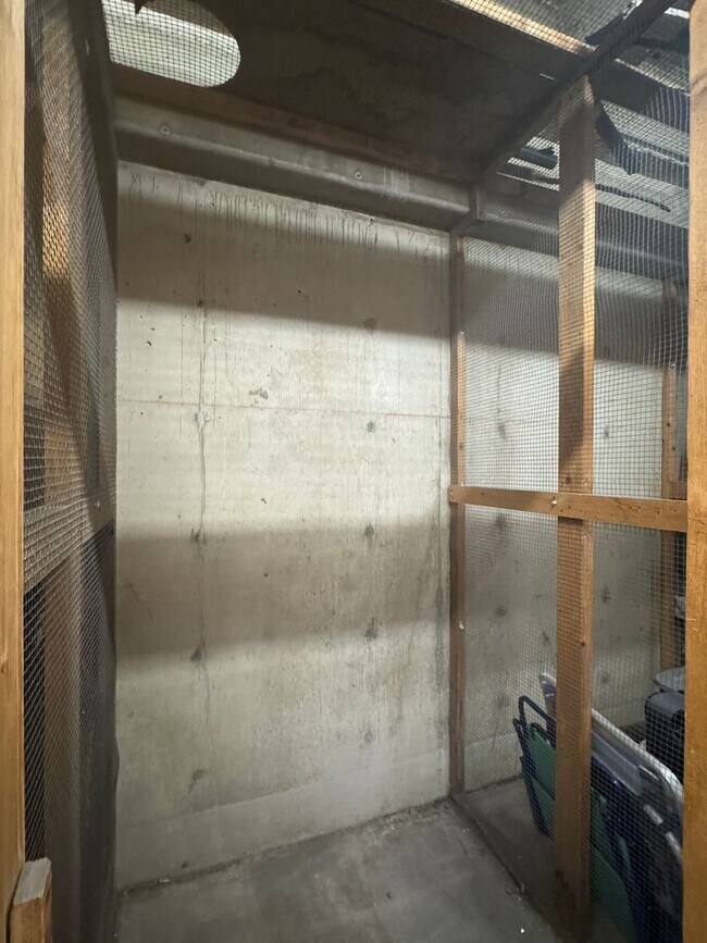 Building Photo - Luxury 2 Bedroom Condo Available at Regency House in Central Phoenix!