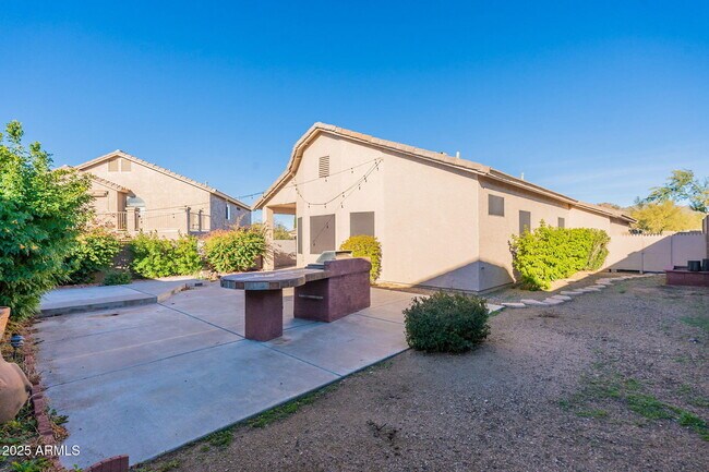 Building Photo - 2353 N Azurite Cir