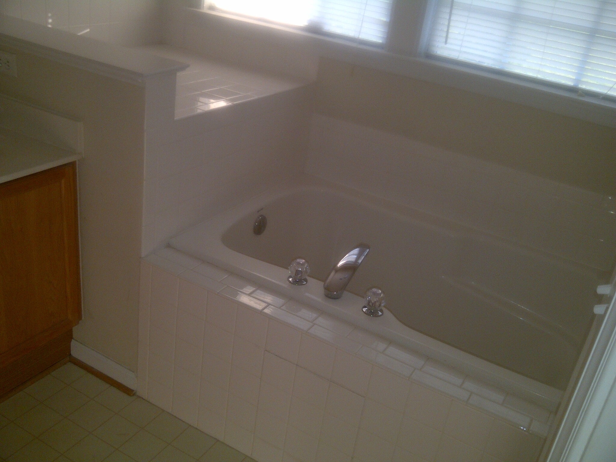 Building Photo - 46 Dunrobin Dr