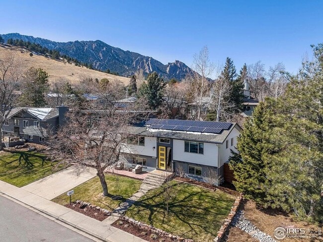 Building Photo - 5 Bed 3 Bath Home in South Boulder W/Solar.