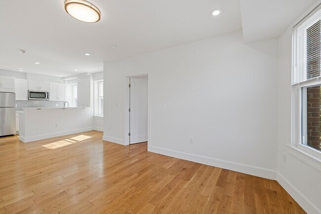 Building Photo - 406 Columbia St