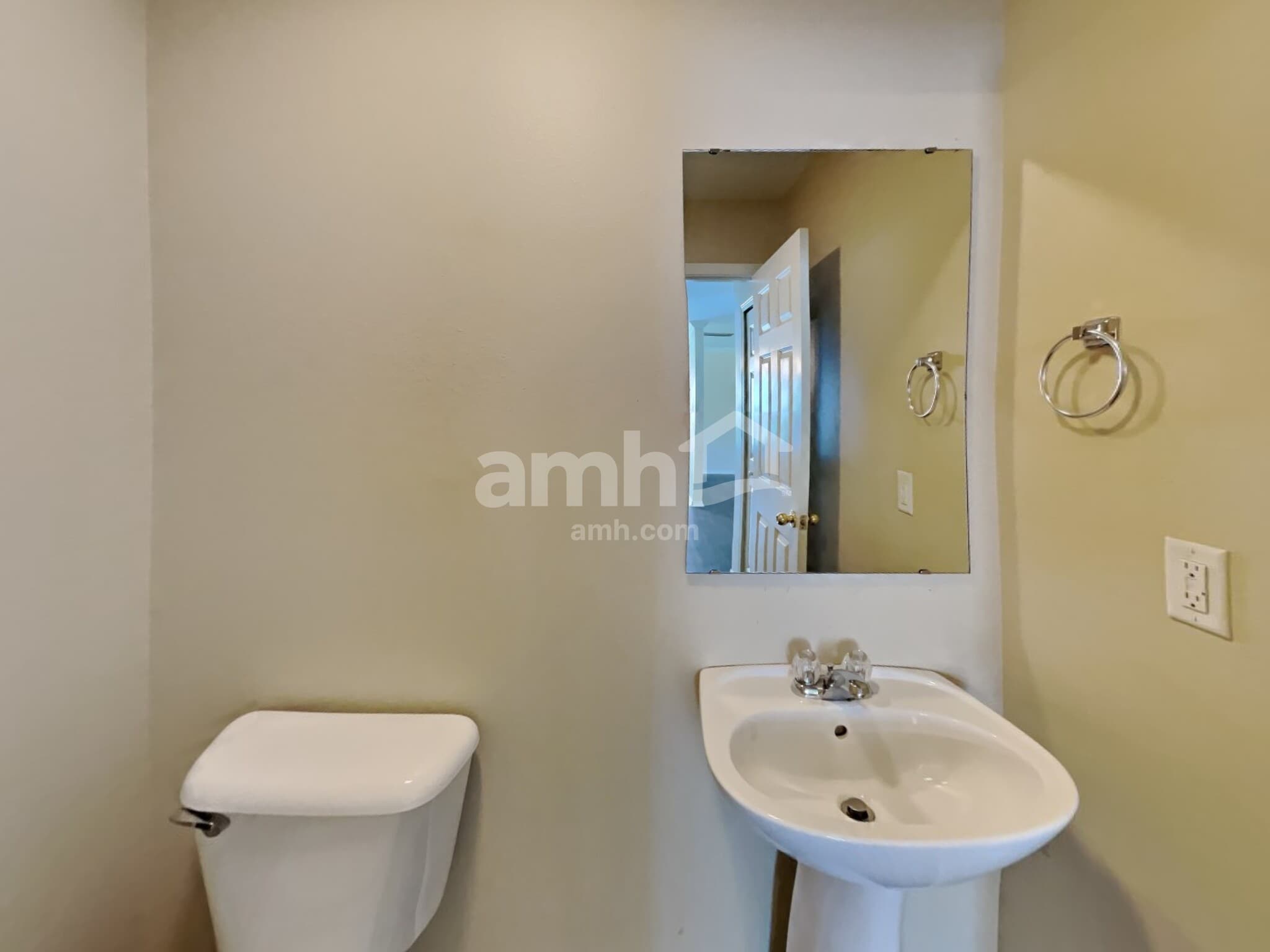 Building Photo - 1727 Rustic Arch Way