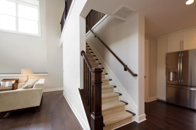 Building Photo - 84 N 6th St