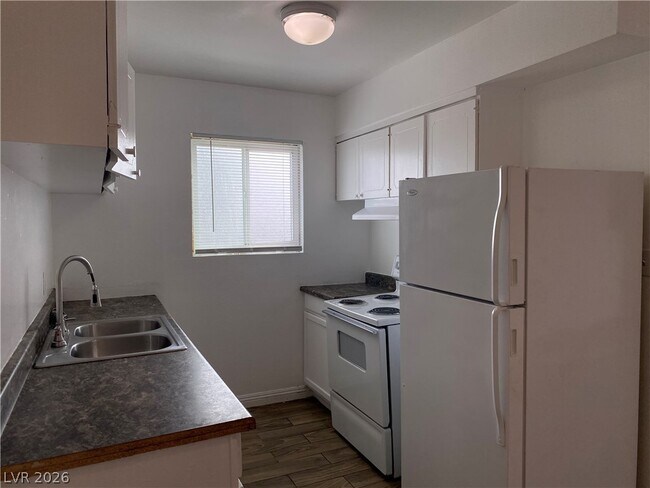 Building Photo - 1300 N 22nd St