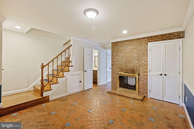 Building Photo - 1225 Michigan Ct