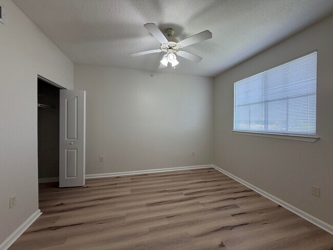 Building Photo - 2052 Alta Meadows Ln