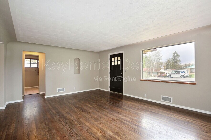 Building Photo - 4105 Pierce St