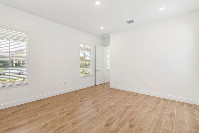 Building Photo - Beautiful Brand New 3/2.5 Home for Rent with Flex Space in Lake Nona's Laureate Park Neighborhood