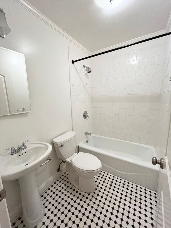 Building Photo - Spacious and Centrally Located, Pet Friend...