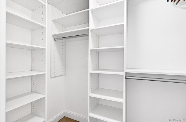 Building Photo - 225 Stanley Ave