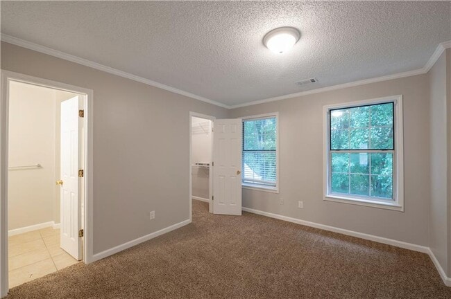 Building Photo - 2195 Fairways Ct