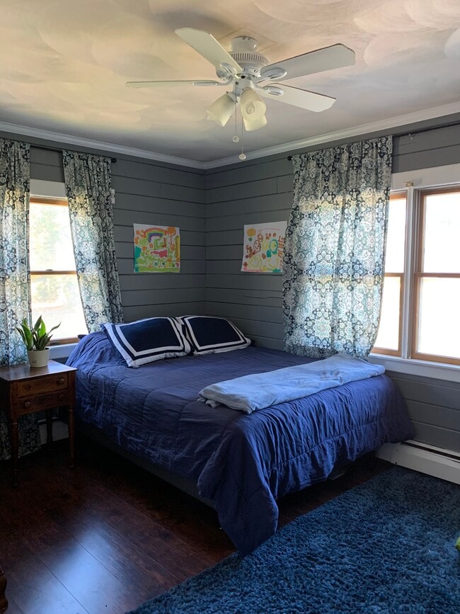 Building Photo - 69 Salisbury Ave