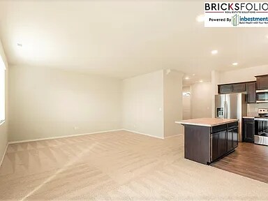 Building Photo - Puyallup's Hidden Gem: Experience the Warm...