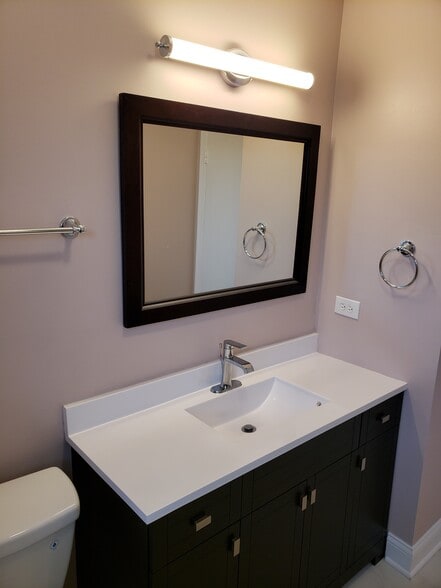 Building Photo - 2142 Rugen Rd