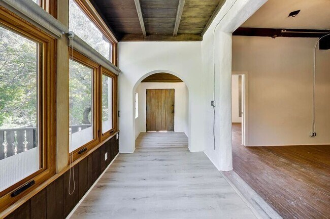 Building Photo - 7361 Claremont Ave