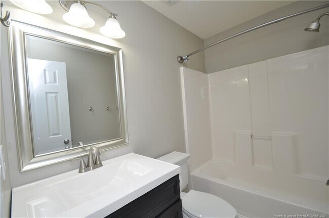 Building Photo - 202 Thorncrest Dr