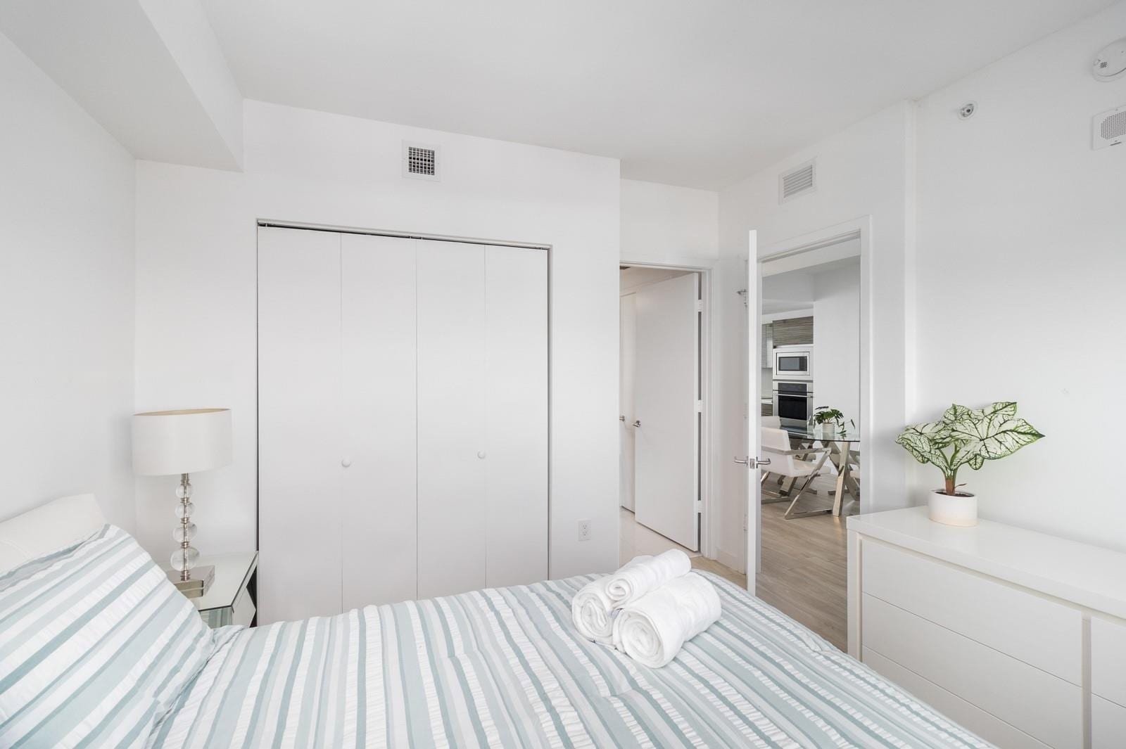 Building Photo - 460 NE 28th St