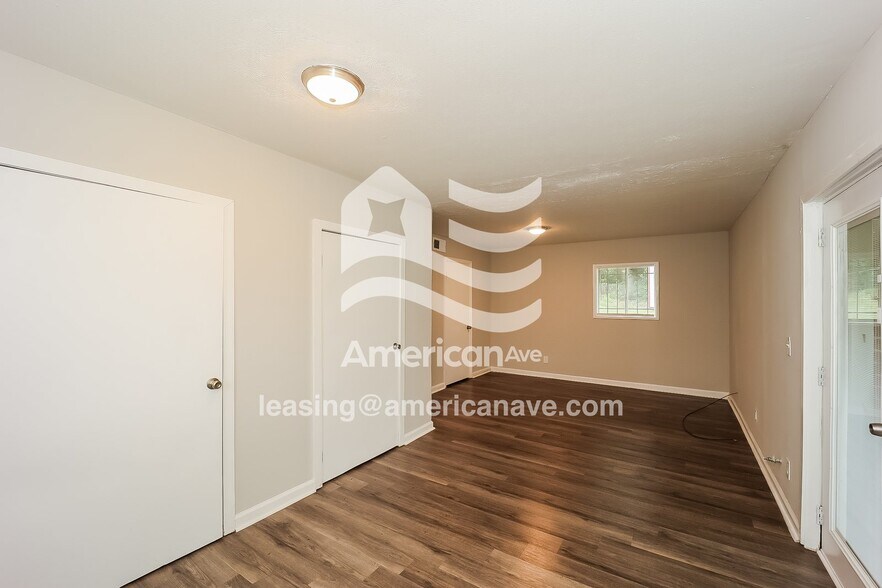 Building Photo - 1983 Monaco Dr