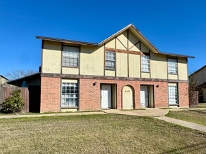 Building Photo - 4503 Westcliff Rd