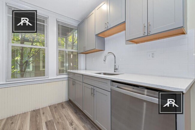 Building Photo - 3 bedroom in Brighton MA 02135