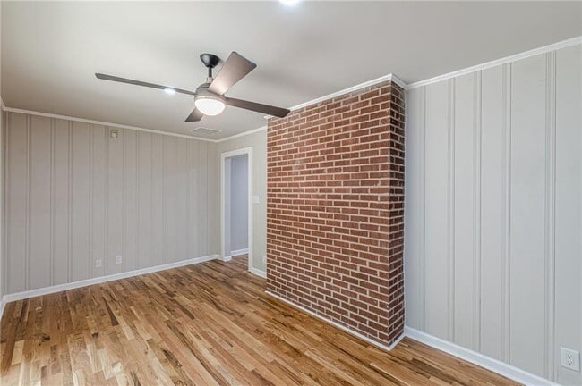 Building Photo - 1624 Dodson Dr SW