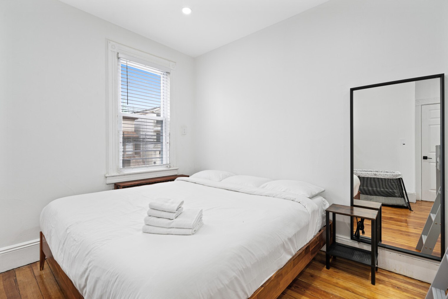 Building Photo - 285 Cator Ave
