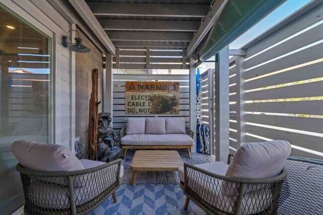 Building Photo - 317 Bream Ave