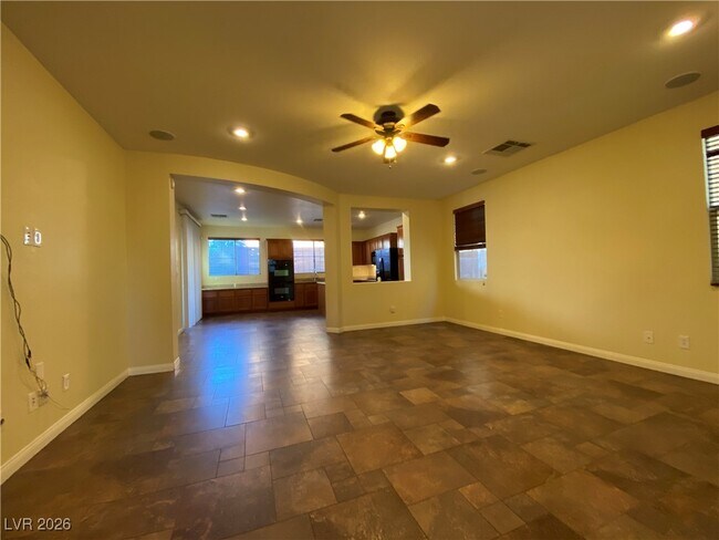 Building Photo - 11046 Fort Bowie St