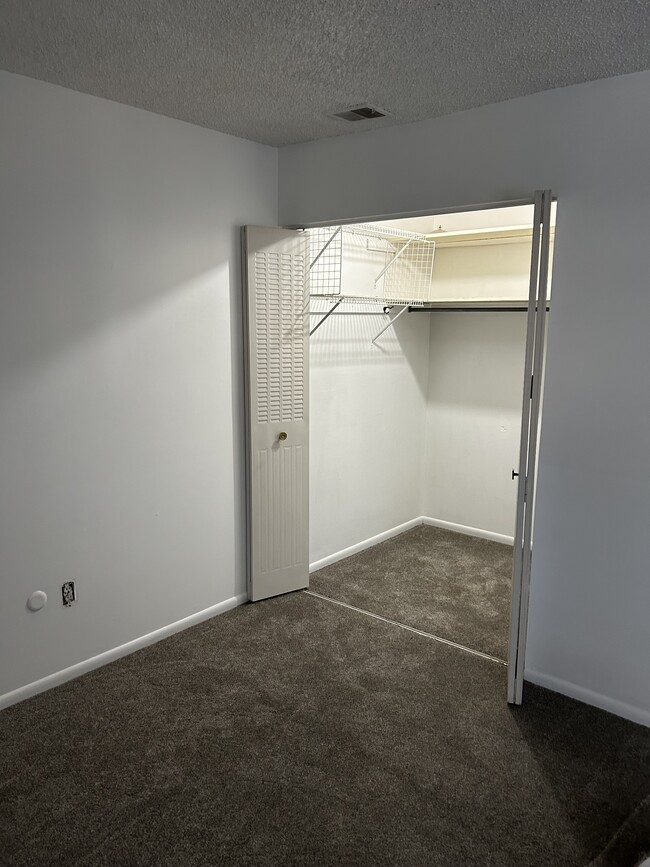 Walk in closet in master bedroom - 24 Kings Ct