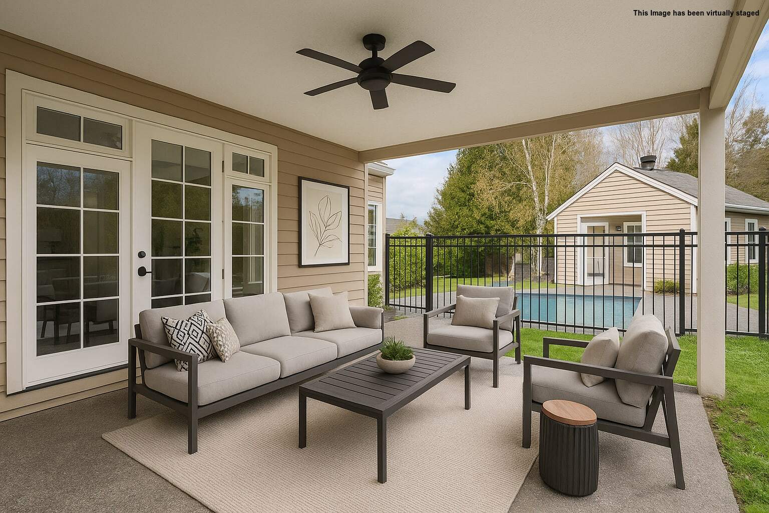 Clubhouse and Outdoor Pool - 5300 Harbour Pointe Blvd