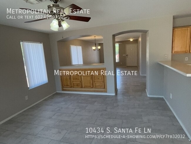 Building Photo - 10434 S Santa Fe Ln