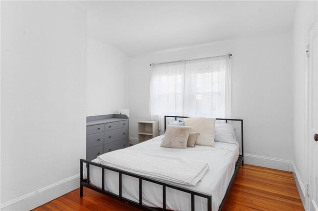 Building Photo - 420 Wayland Ave