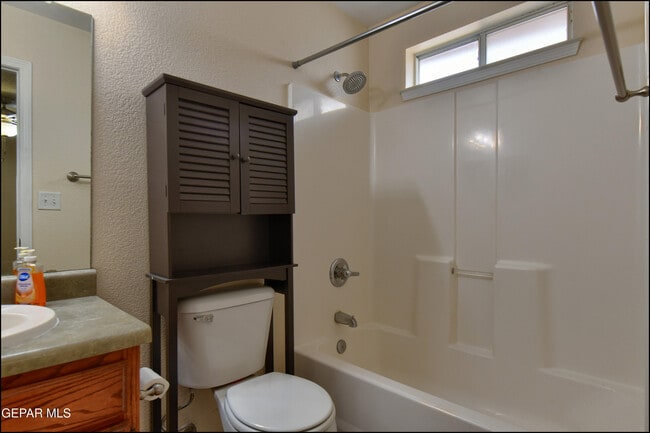 Building Photo - 508 Covington Ridge Way