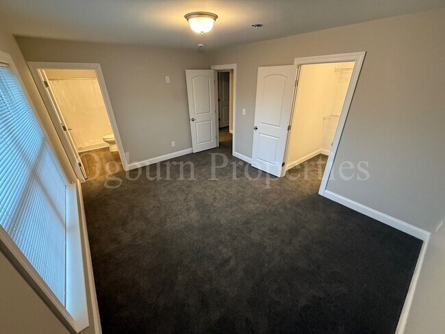 Building Photo - 500 N Dunleith Ave