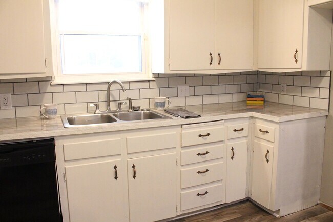 Building Photo - Steller 3 bed 3 bath home for rent!!!