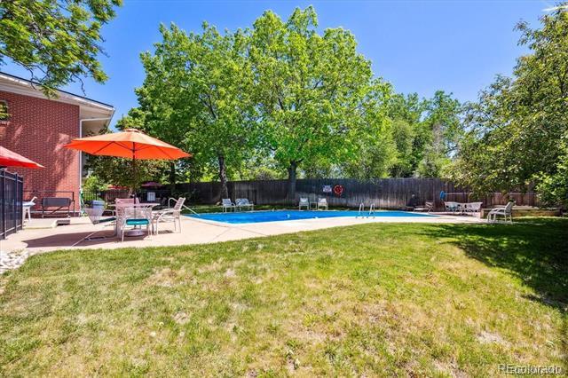 Building Photo - 2203 S Holly St