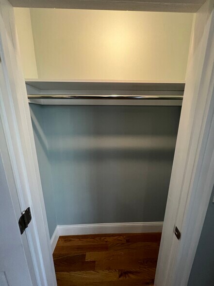 Building Photo - 369 Beacon St