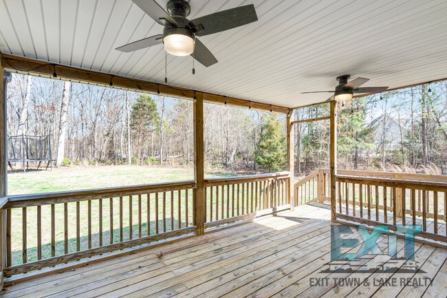 Building Photo - 3BR Home in Colleen’s Cove with Boat Slip