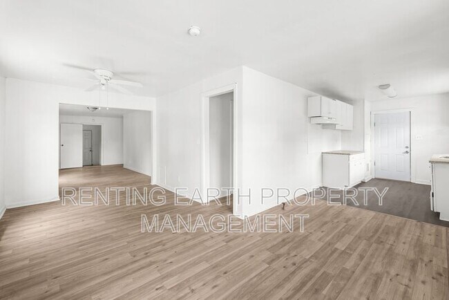 Building Photo - 1724 26th St SW