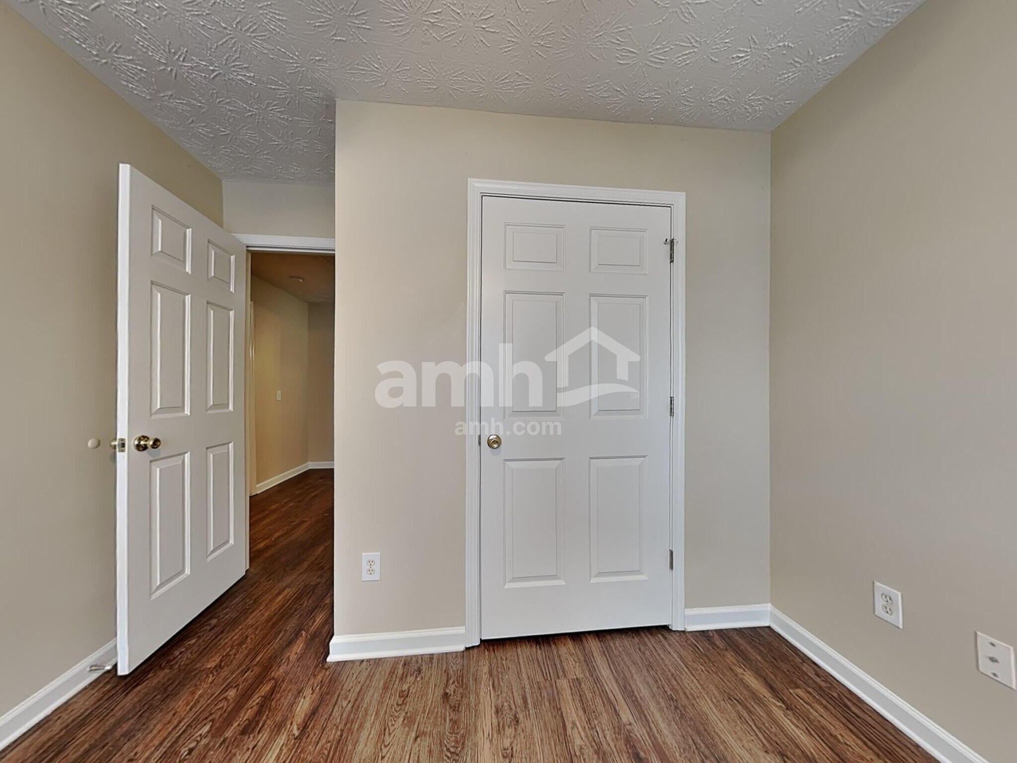 Building Photo - 1160 Hillary Ln