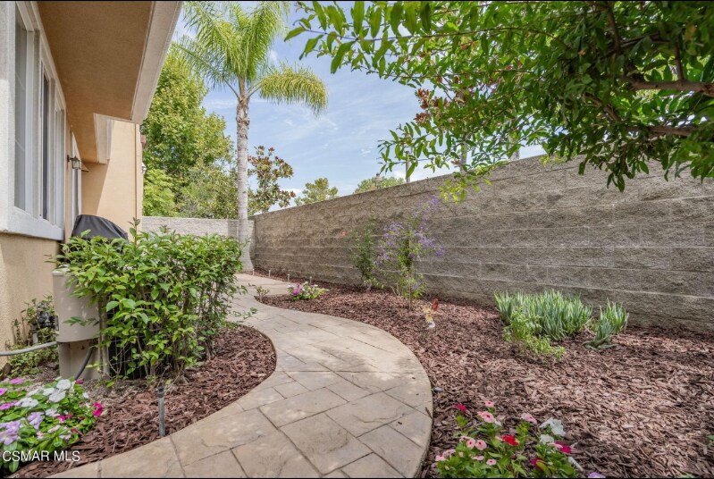 Building Photo - 2916 Esperanza Way